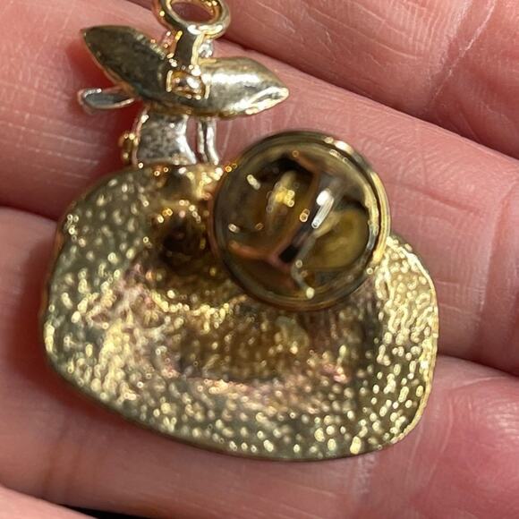 vintage Angel and a roulette table gold pin brooch - Picture 3 of 4